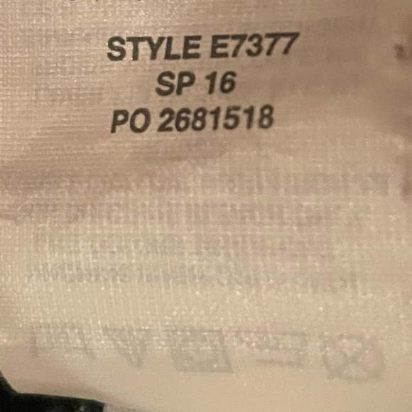 JCrew blue denim jean jacket with button-up front and pockets XS vintage spring - Picture 3 of 4